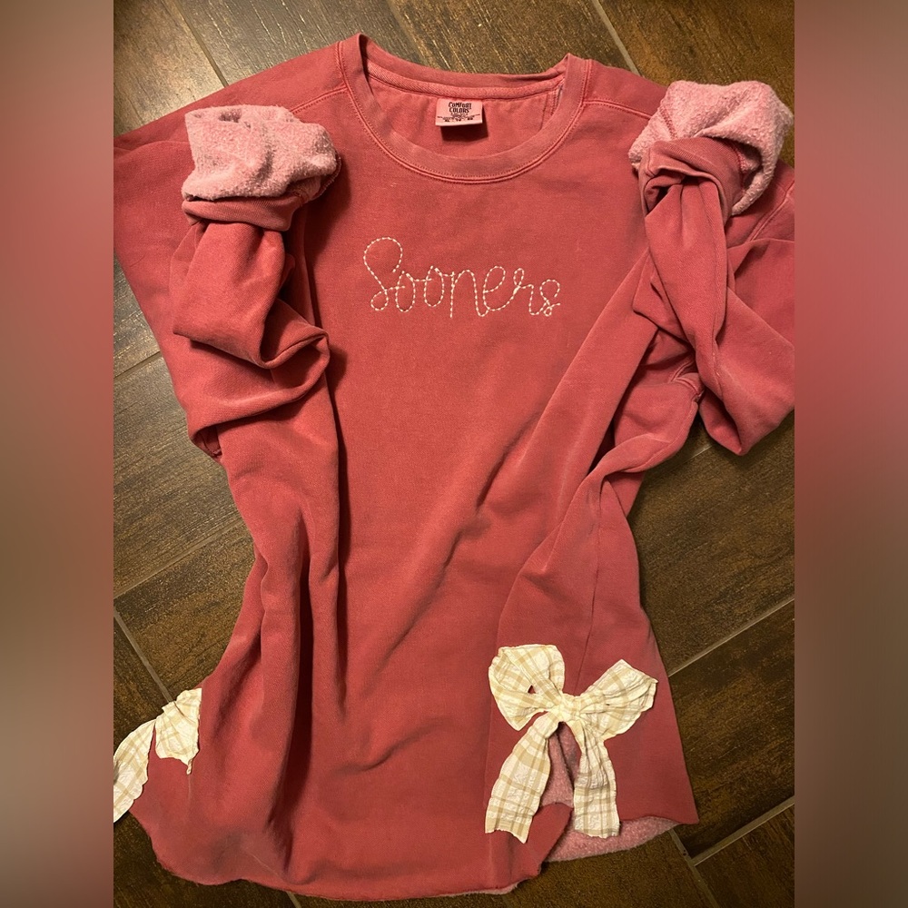 Comfort Colors Sooners sweatshirt!!!